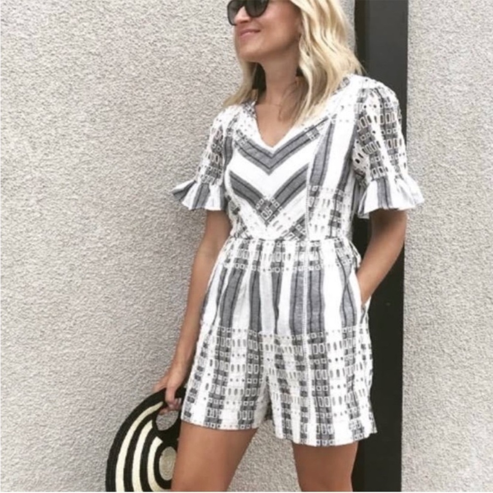 Anthropologie ett:twa romper striped eyelet size 8